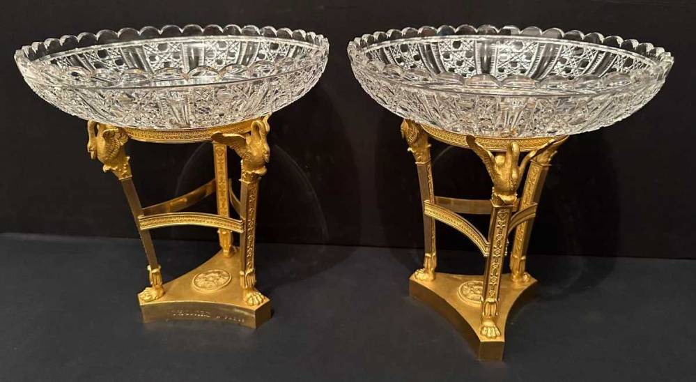 Paire de coupes aux cygnes cristal et bronze doré par Thomire époque Empire